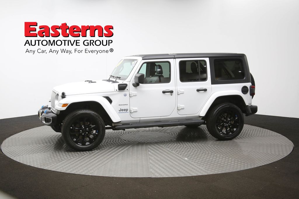 Vehicle image 33 of 63