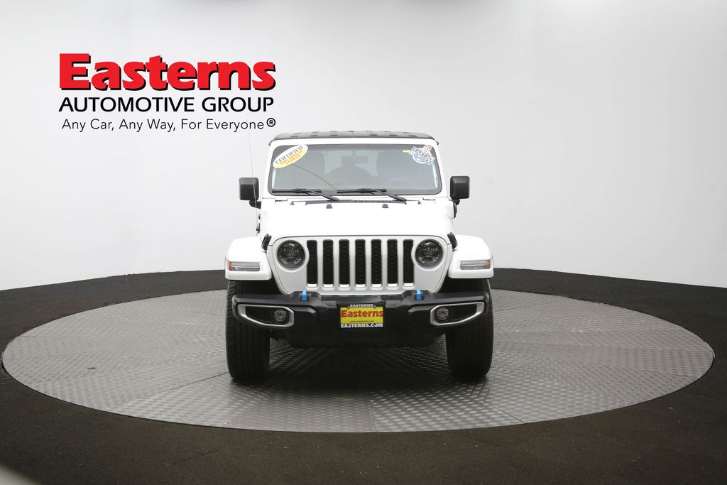 Vehicle image 4 of 63