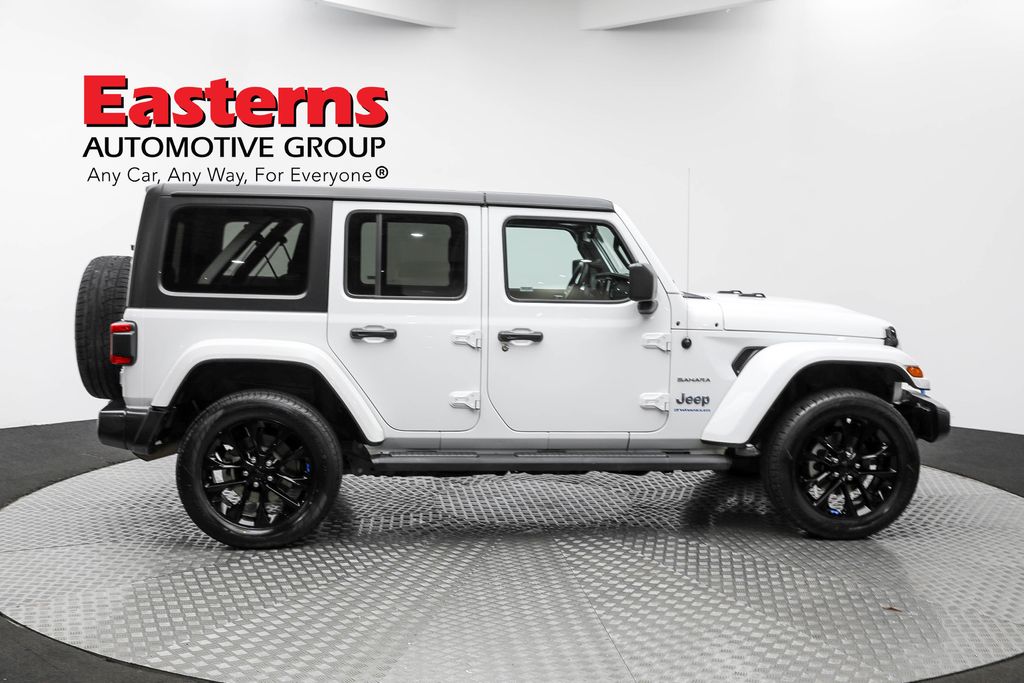 Vehicle image 7 of 63