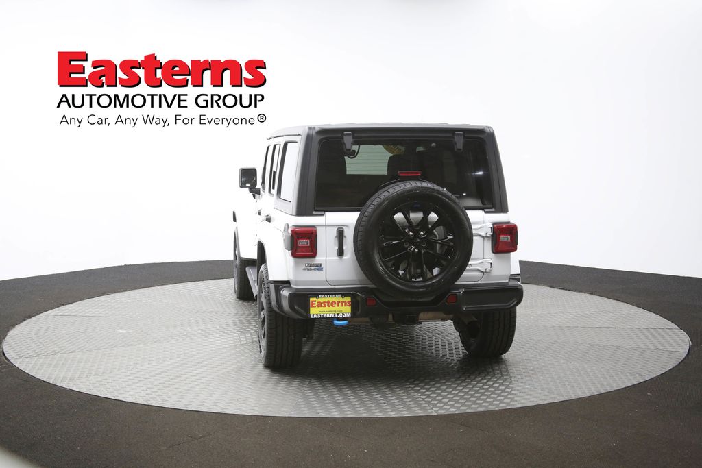 Vehicle image 15 of 63
