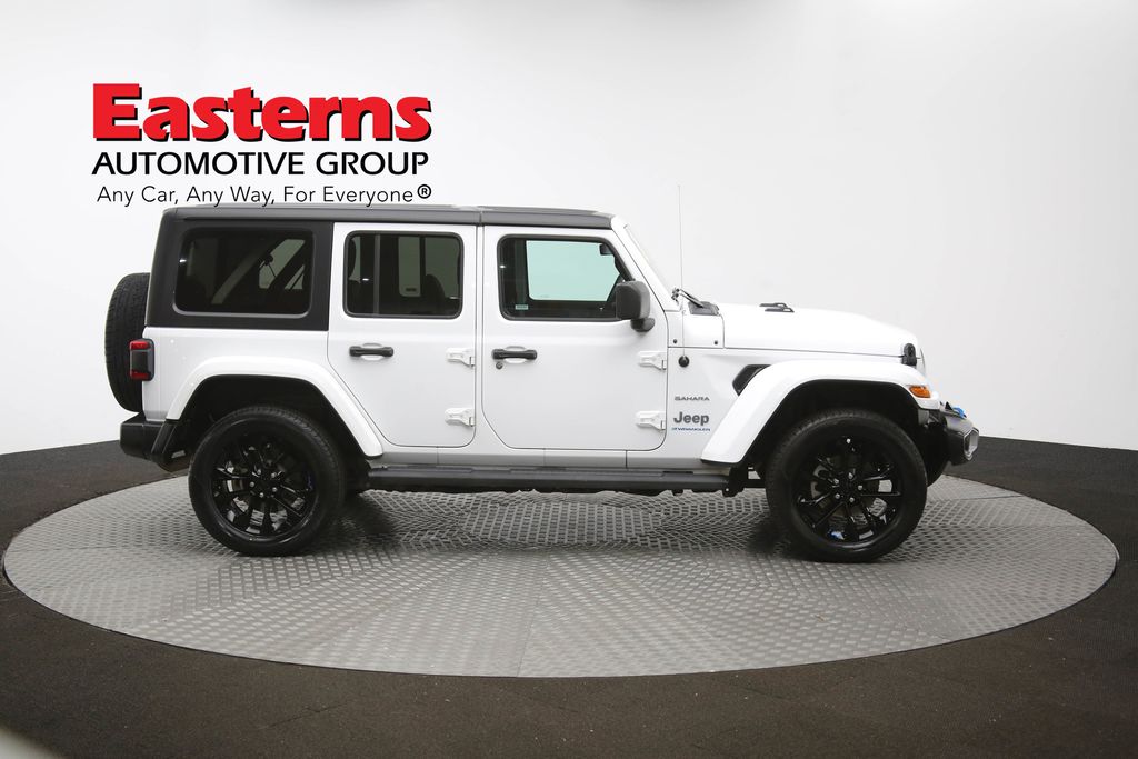 Vehicle image 23 of 63