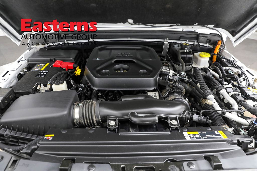 Vehicle image 38 of 63