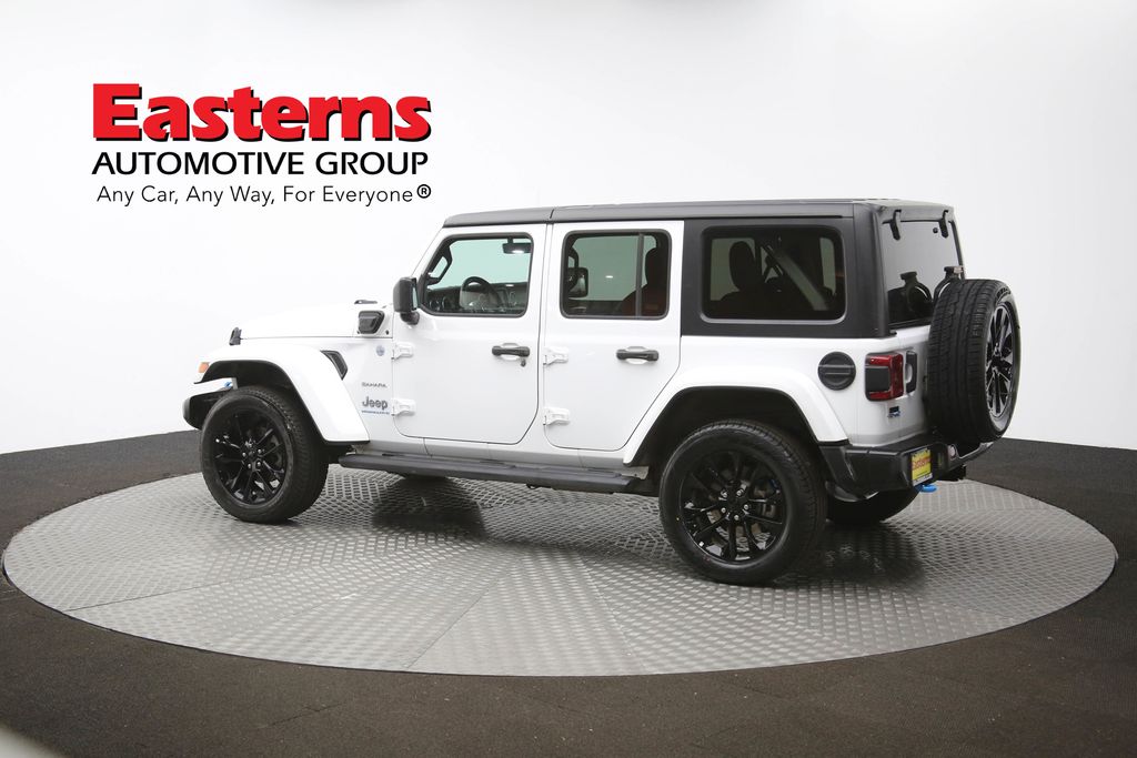 Vehicle image 8 of 63