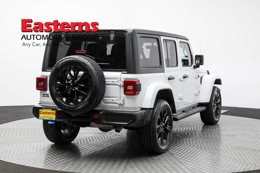 Vehicle image 12 of 63