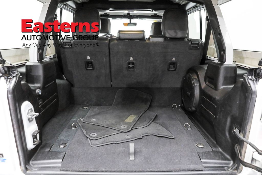 Vehicle image 40 of 63