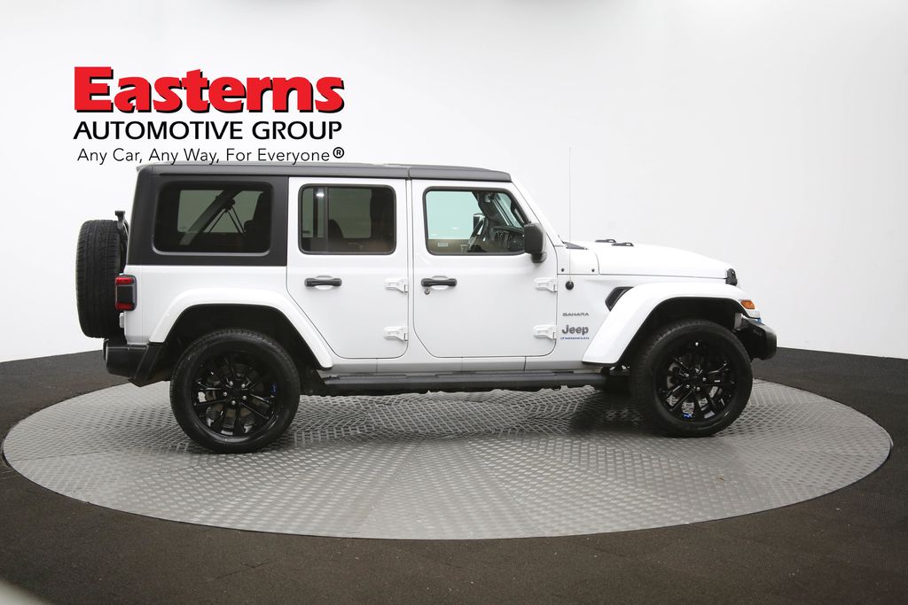 Vehicle image 22 of 63