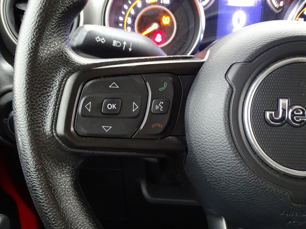 Vehicle image 15 of 39