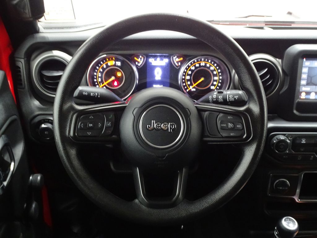 Vehicle image 34 of 39