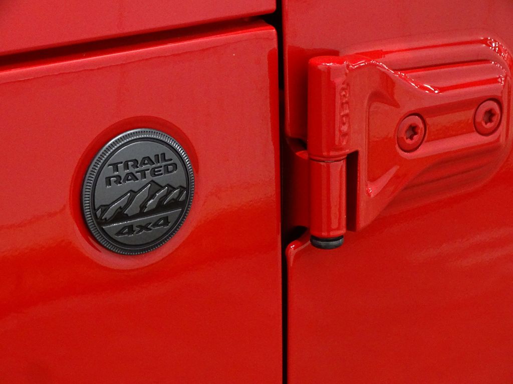 Vehicle image 36 of 39