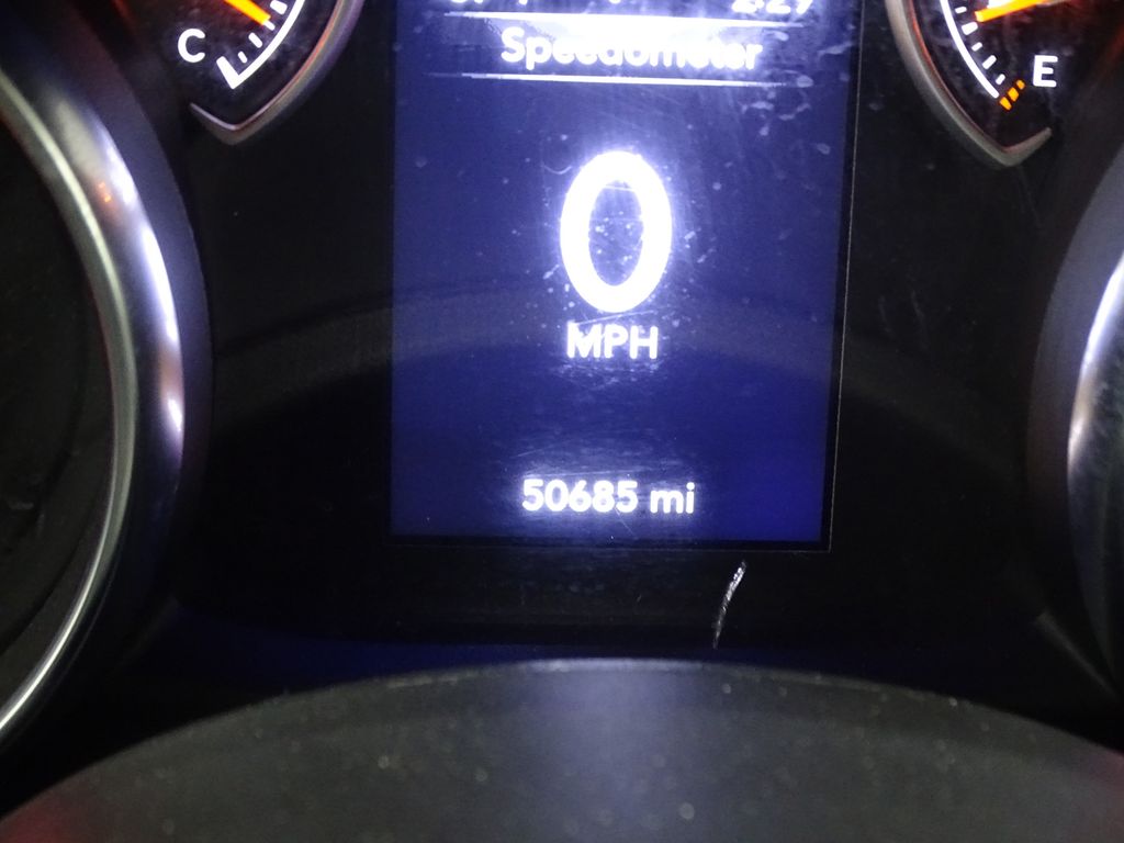 Vehicle image 17 of 39
