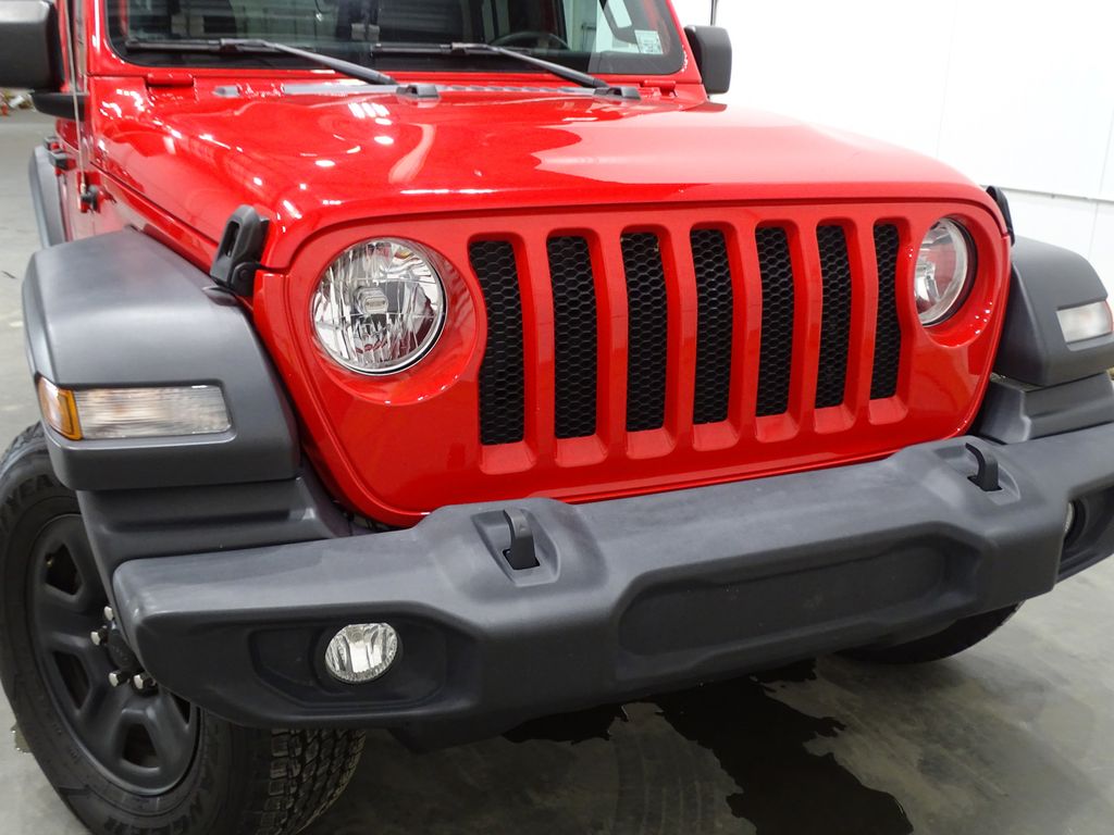 Vehicle image 4 of 39