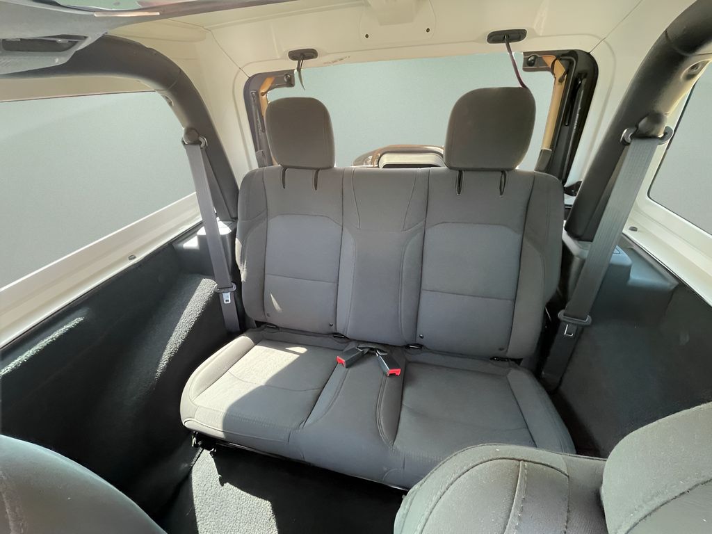 Vehicle image 18 of 29
