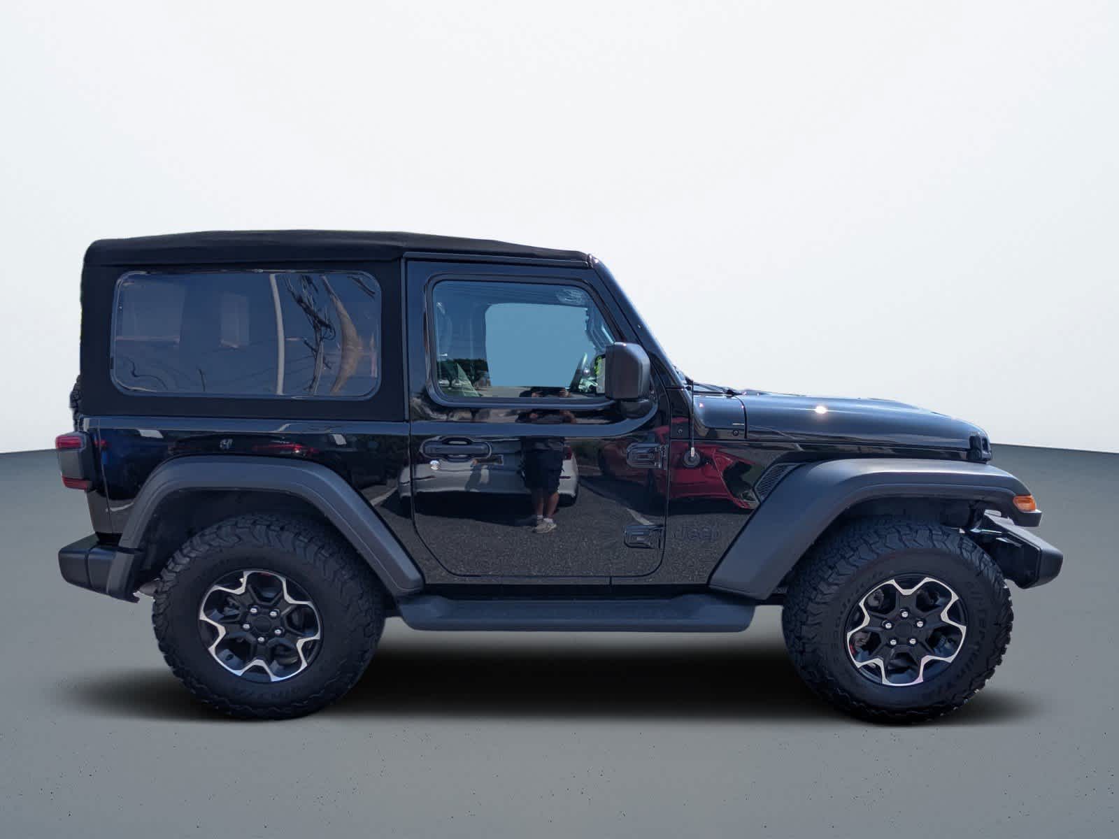 Vehicle image 3 of 26