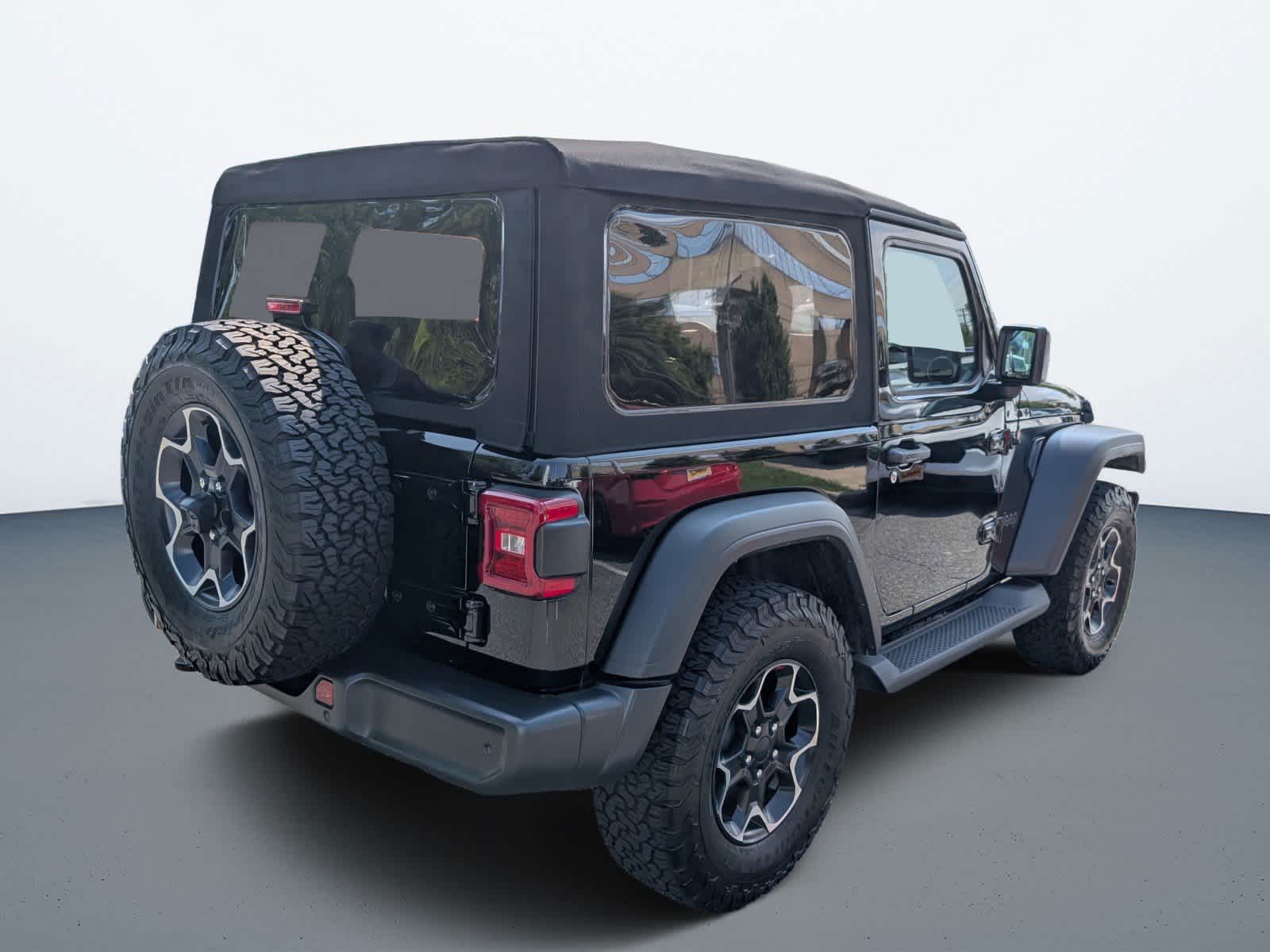 Vehicle image 4 of 26
