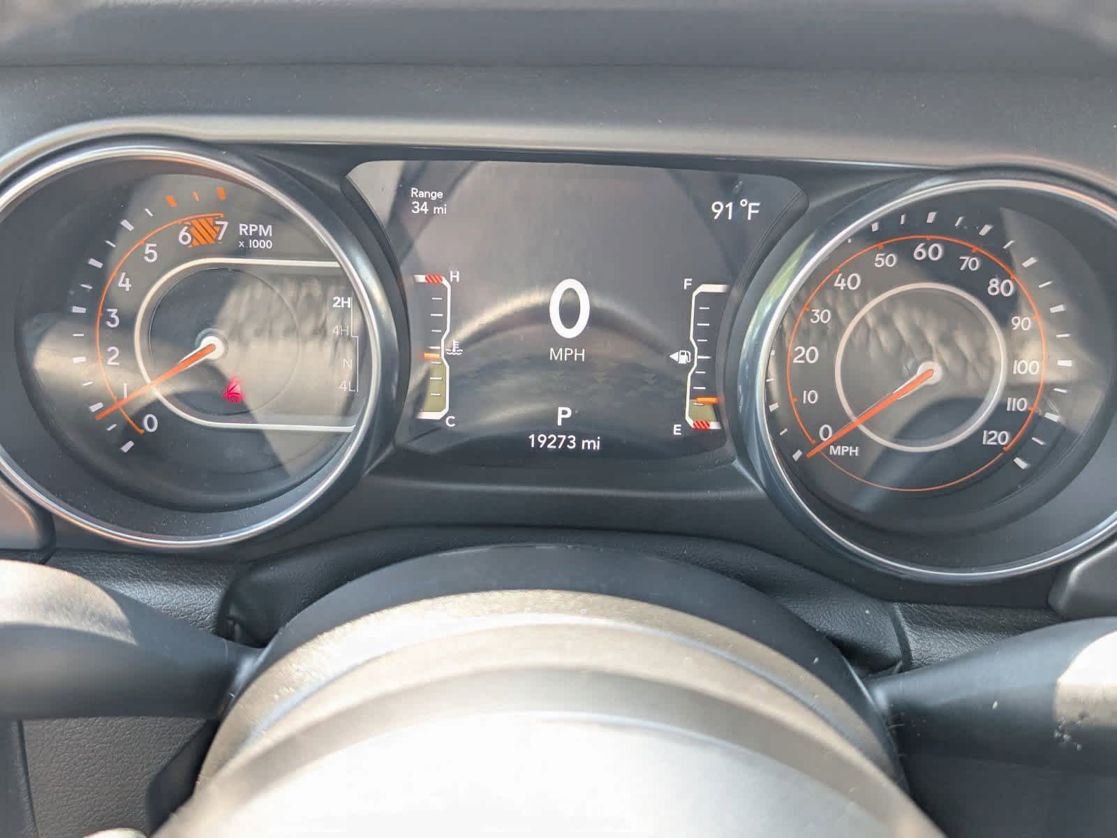 Vehicle image 14 of 26