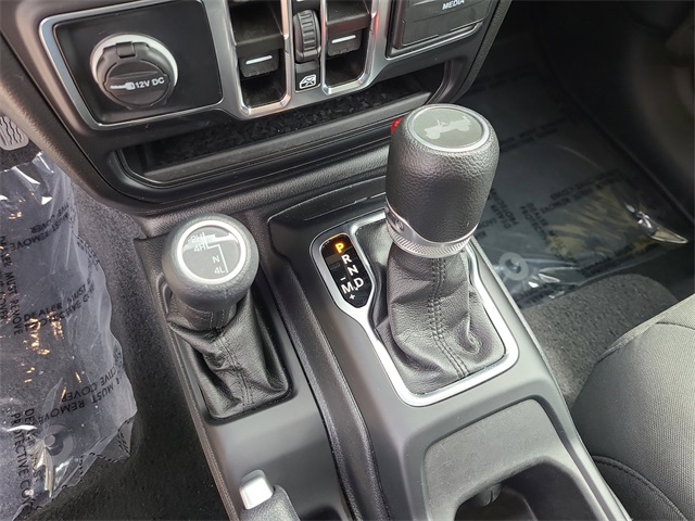 Vehicle image 27 of 35