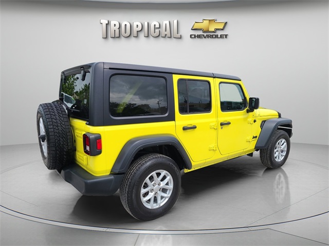 Vehicle image 5 of 35