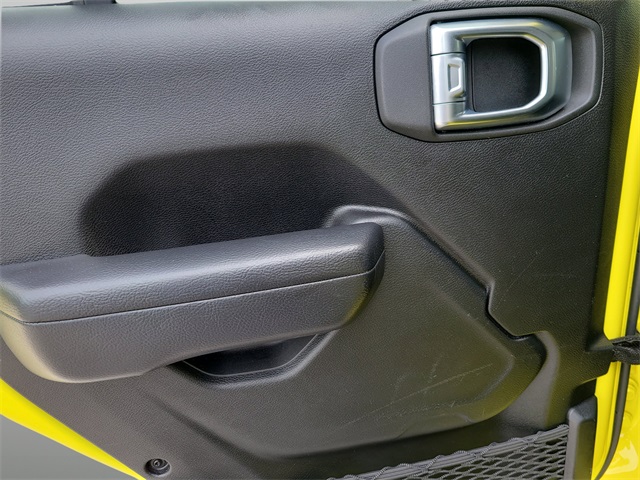 Vehicle image 29 of 35