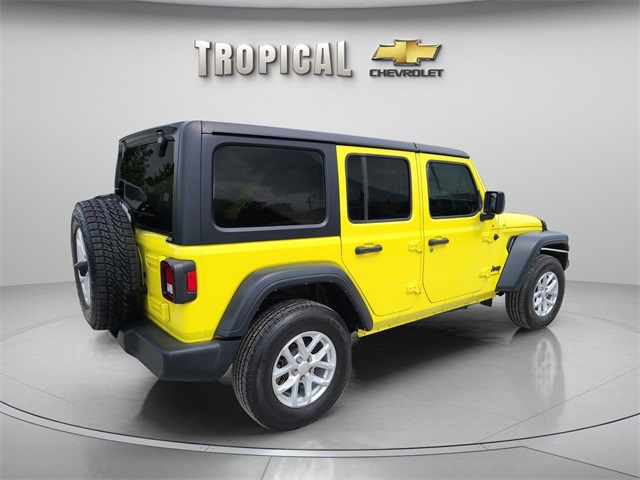 Vehicle image 6 of 35