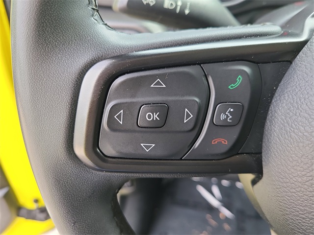 Vehicle image 31 of 35