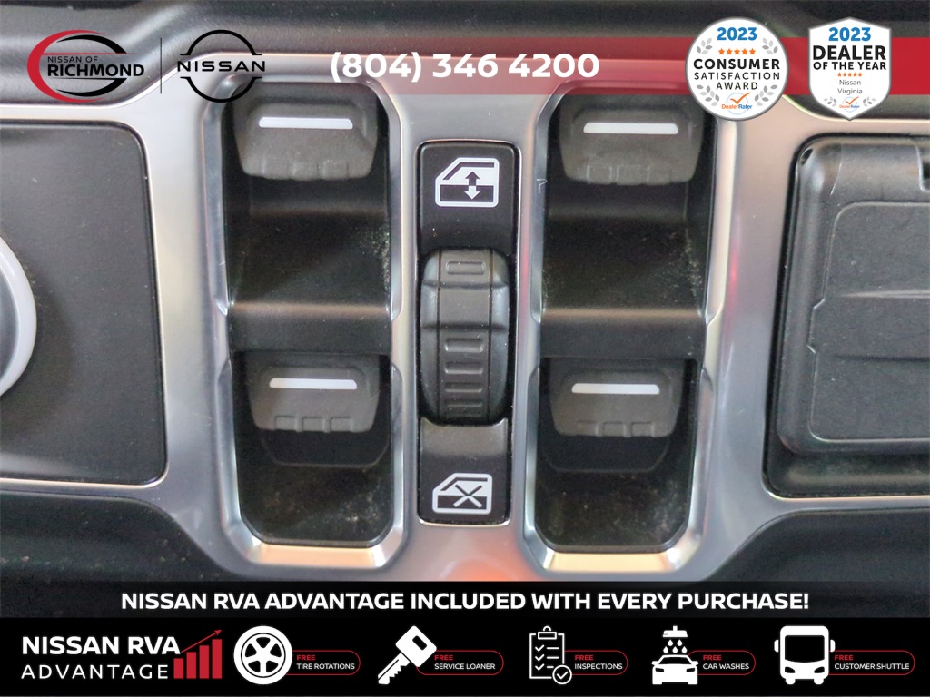 Vehicle image 23 of 38