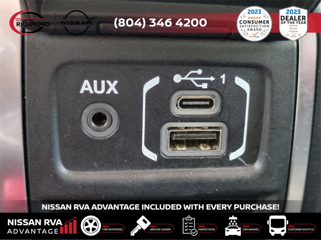 Vehicle image 22 of 38