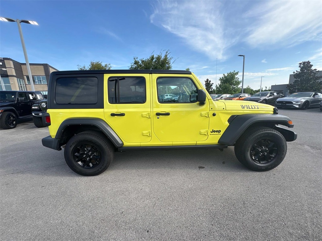 Vehicle image 5 of 32