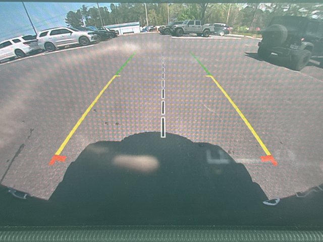 Vehicle image 31 of 33