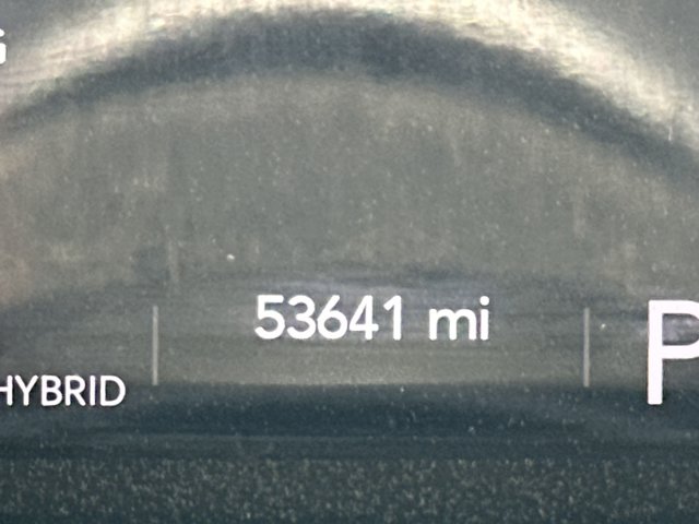 Vehicle image 28 of 33