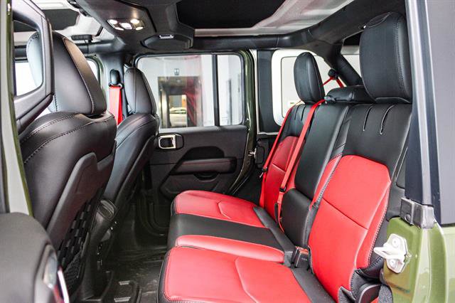 Vehicle image 27 of 61