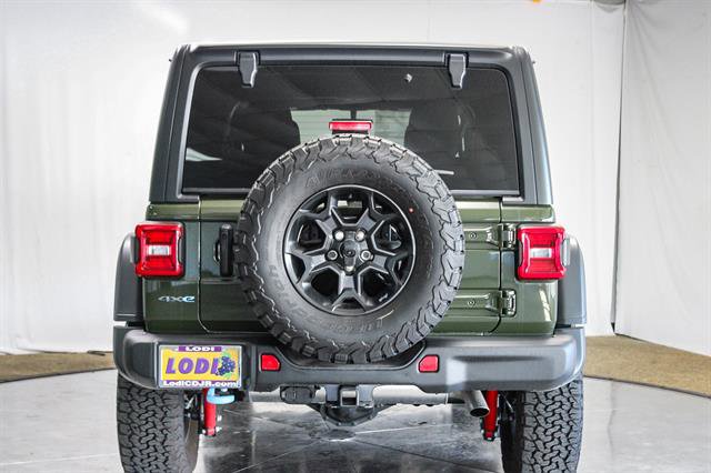 Vehicle image 10 of 61