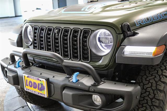 Vehicle image 40 of 61