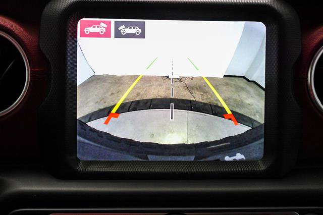 Vehicle image 32 of 61