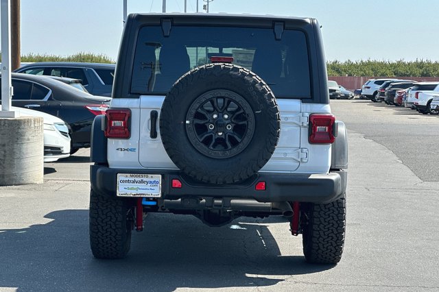 Vehicle image 5 of 24