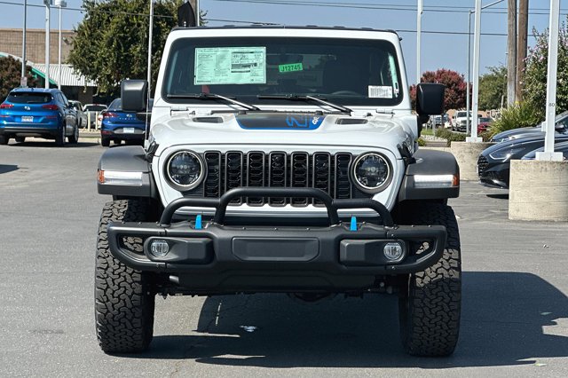 Vehicle image 6 of 24
