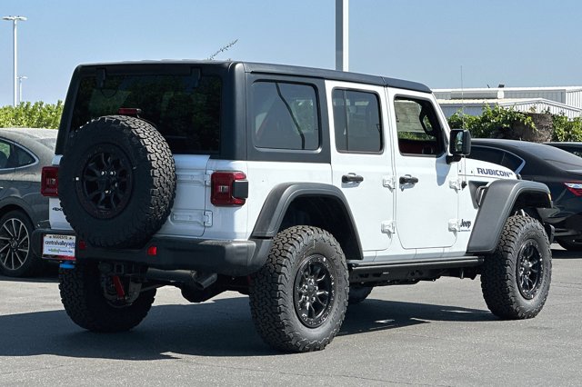 Vehicle image 4 of 24