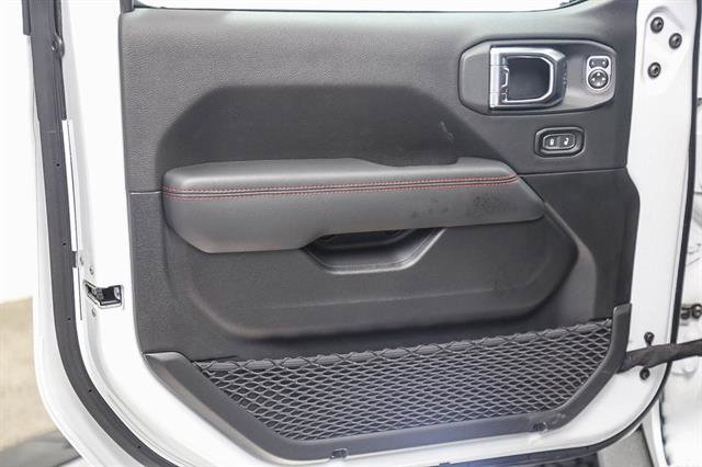 Vehicle image 47 of 54