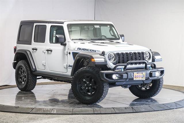 Vehicle image 5 of 54