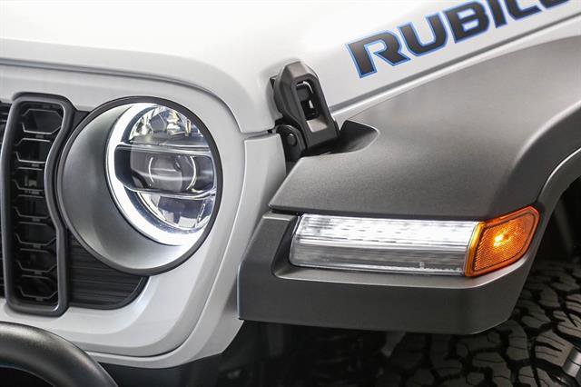 Vehicle image 13 of 54
