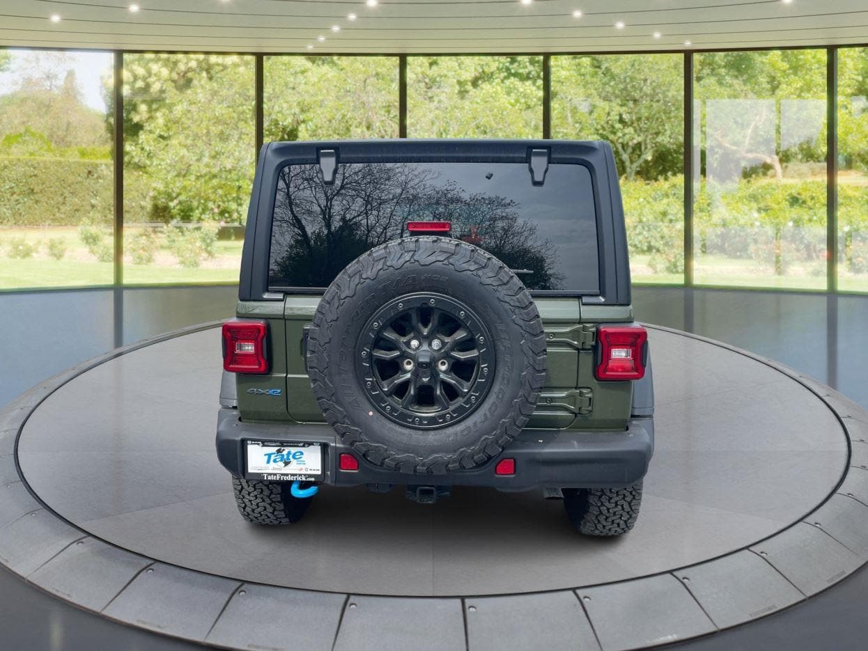 Vehicle image 6 of 22