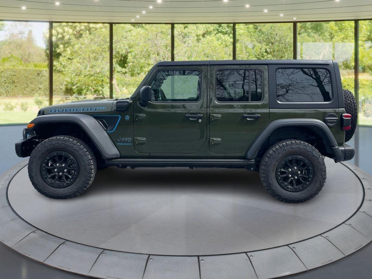 Vehicle image 8 of 22