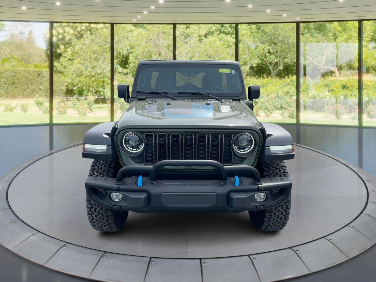 Vehicle image 2 of 22