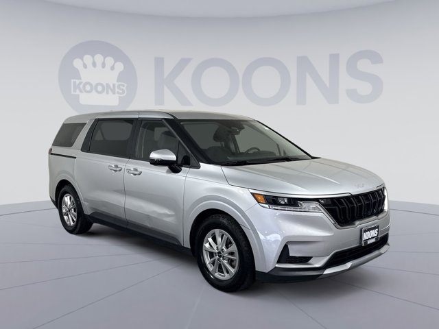 2023 Kia Carnival LX Image 3 of 23