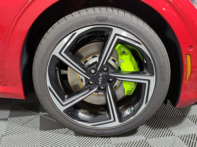 Vehicle image 5 of 24