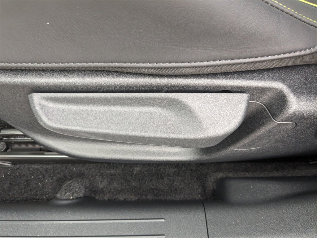 Vehicle image 24 of 36