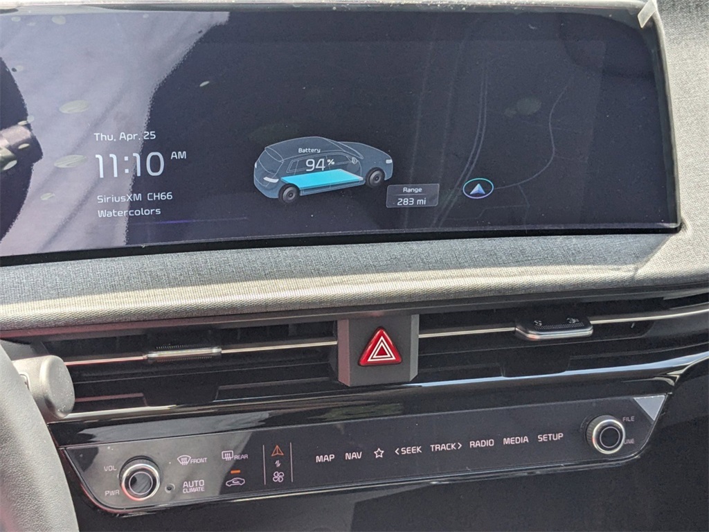 Vehicle image 17 of 27