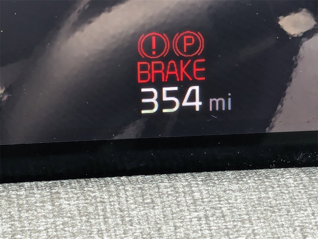 Vehicle image 25 of 27