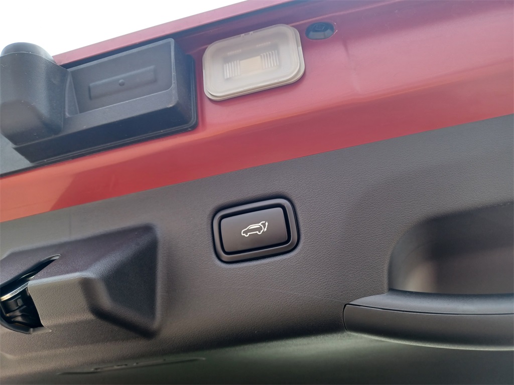 Vehicle image 14 of 29