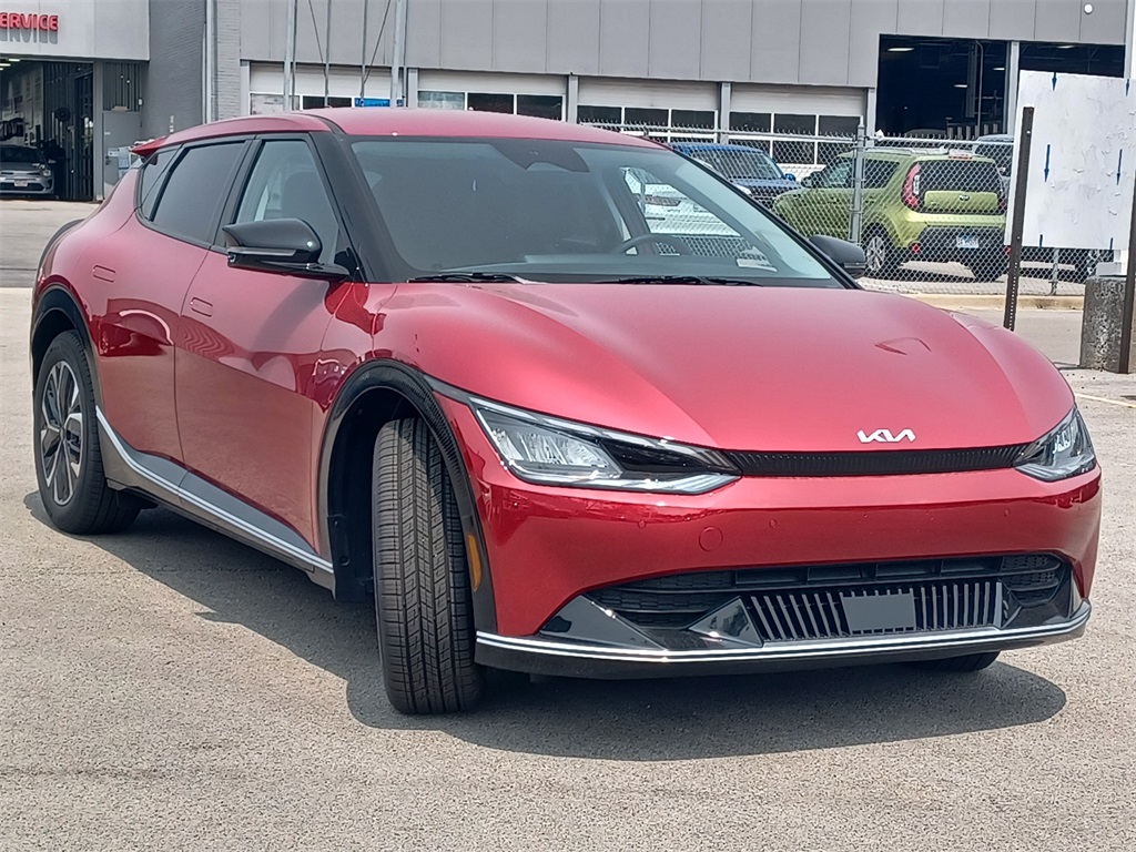 Vehicle image 3 of 29