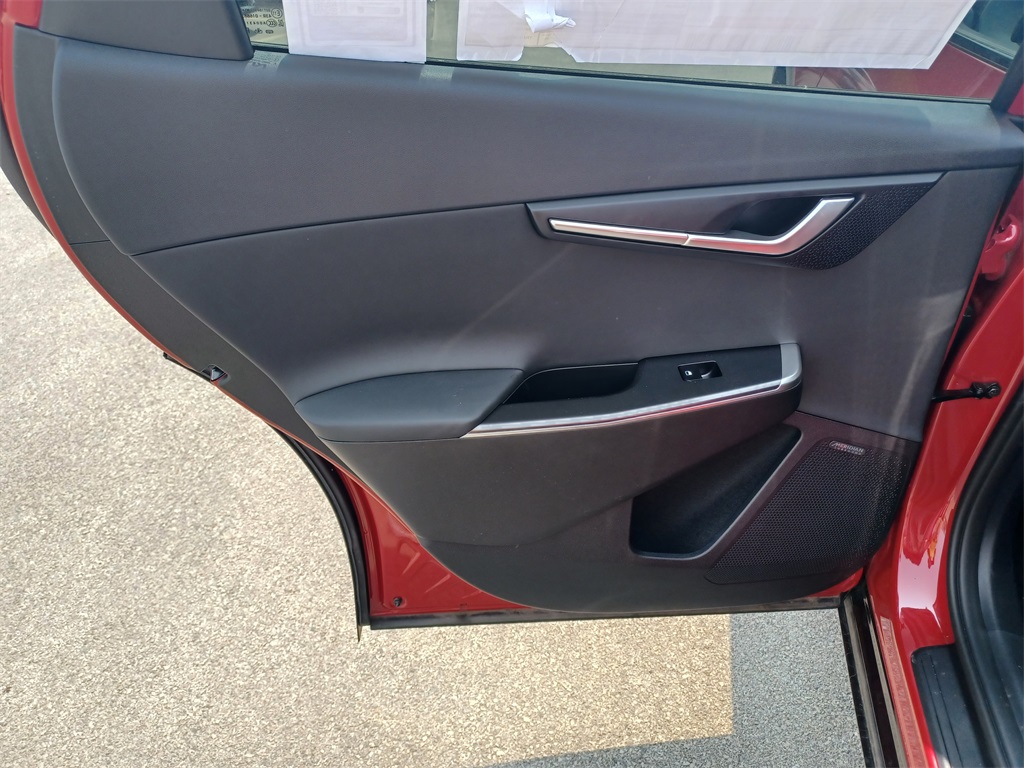 Vehicle image 15 of 29